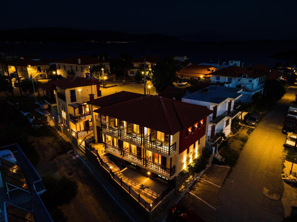 Helianthus Guesthouse Ammouliani Exterior photo