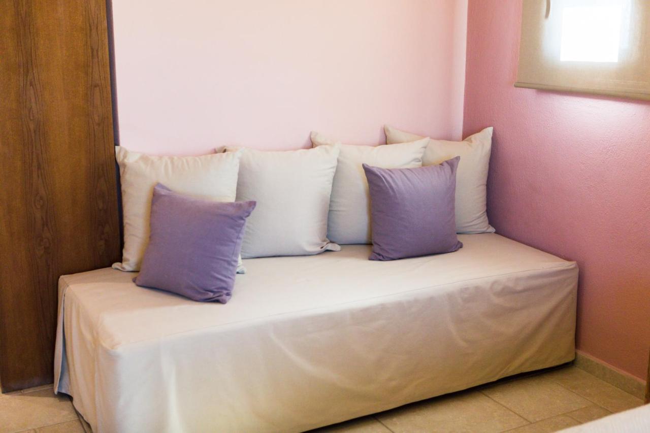 Helianthus Guesthouse Ammouliani Exterior photo