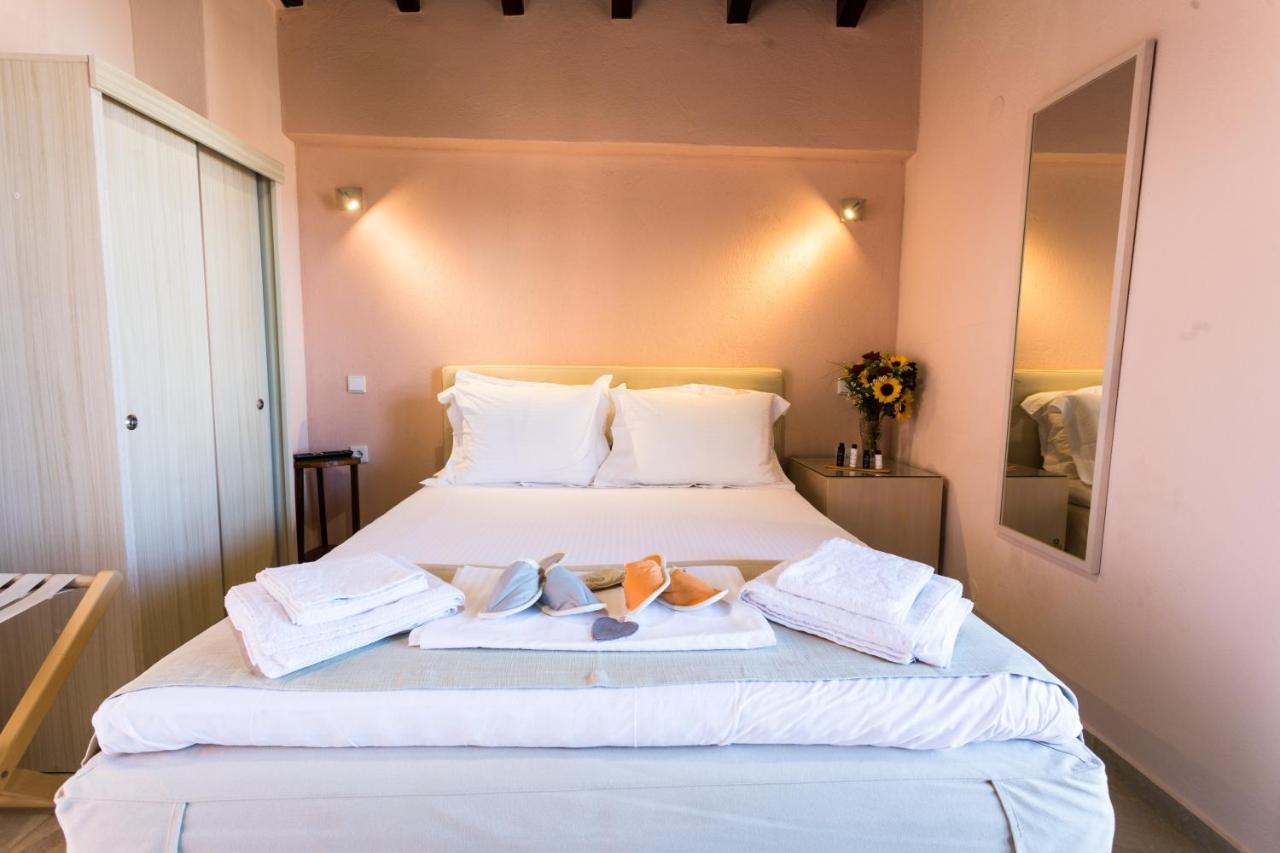 Helianthus Guesthouse Ammouliani Exterior photo