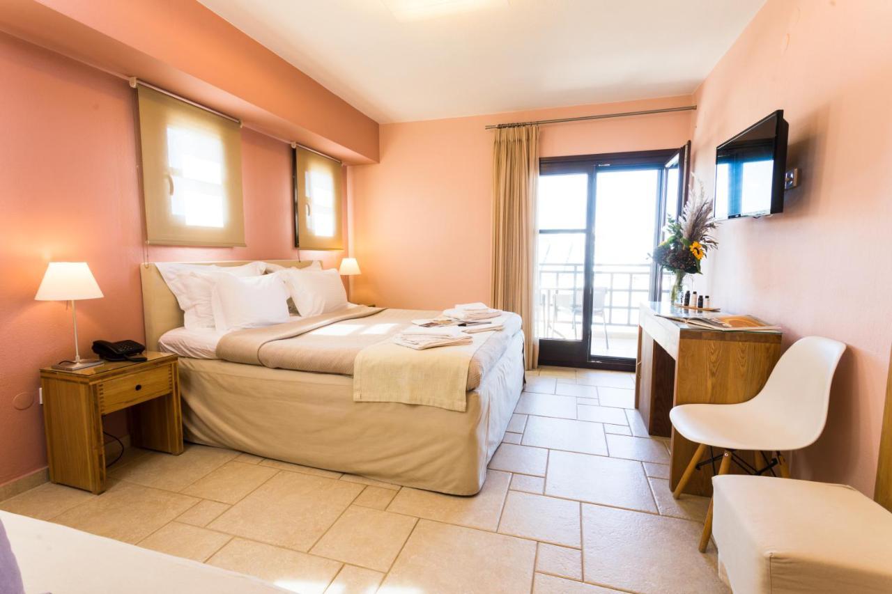 Helianthus Guesthouse Ammouliani Exterior photo