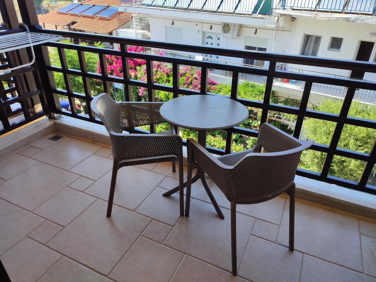 Helianthus Guesthouse Ammouliani Exterior photo
