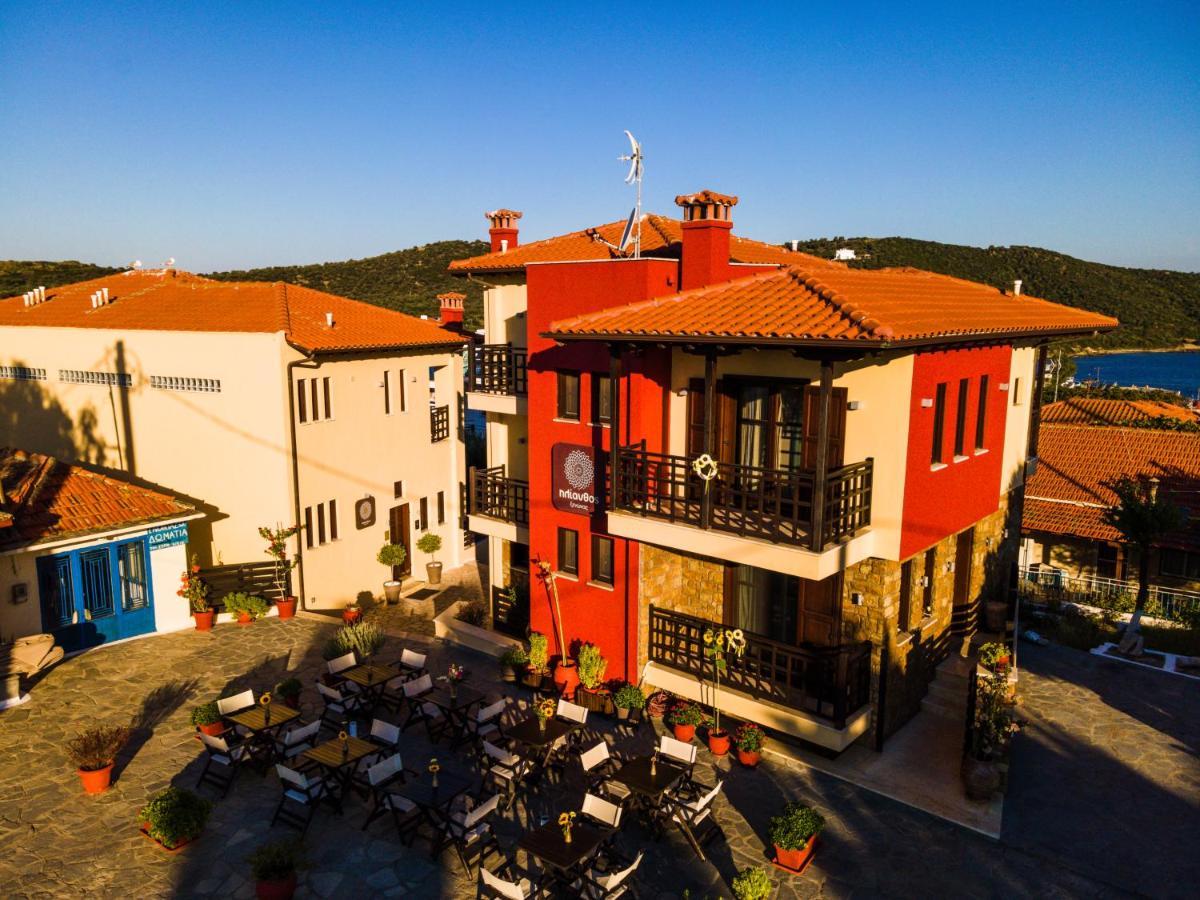 Helianthus Guesthouse Ammouliani Exterior photo